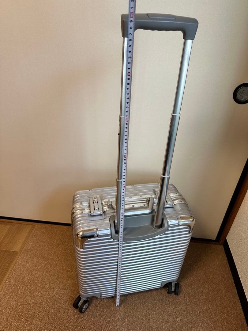 今週末限定 TSAロック付 シルバー キャリーケース 美品