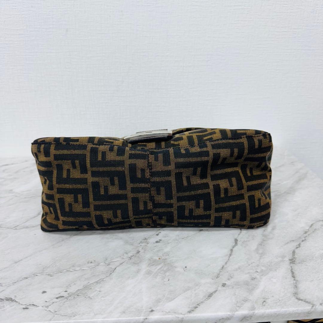 ✨FENDI✨フェンディ✨ズッカ柄✨シルバー金具✨ブラウン✨ハンドバッグ✨