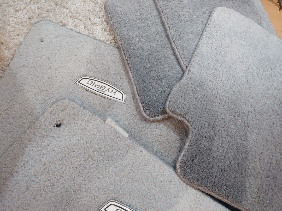 美品 200系クラウン フロアマット フルセット グレー