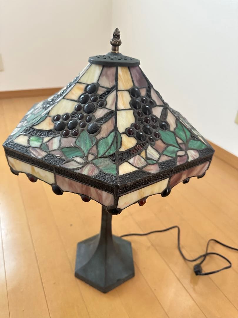アンティック　葡萄モチーフ ステンドグラスランプ