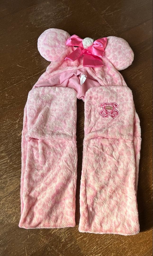 ゆ*き様 ディズニーミニー　豹柄ピンクファンキャップマフラー、フットカバーセット