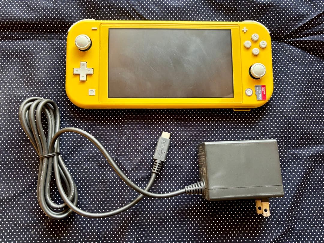 Nintendo Switch Lite イエロー 充電器　SDカード付き