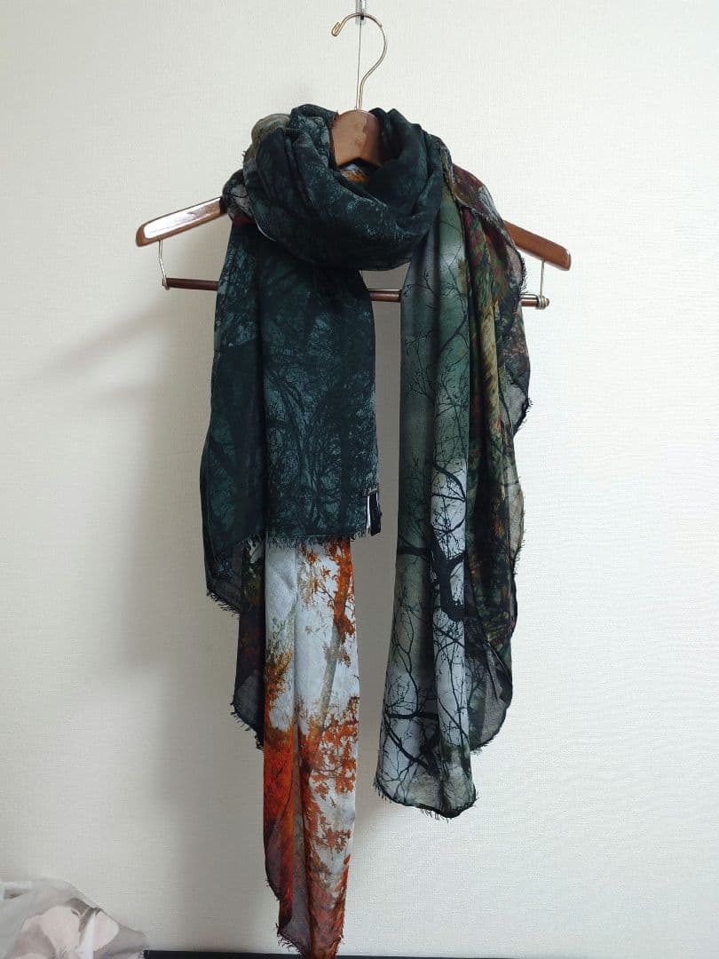 ファリエロ サルティ　Faliero Sarti　ストール 森林柄