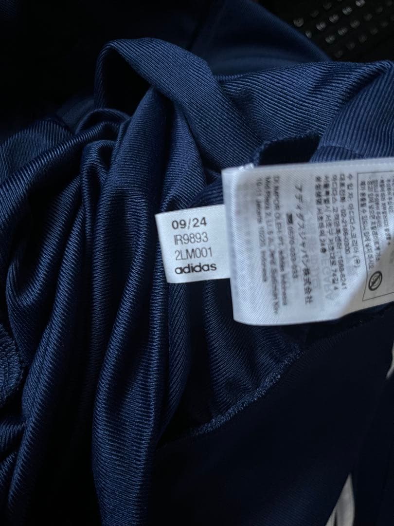 adidas ネイビー ジャージジャケット
