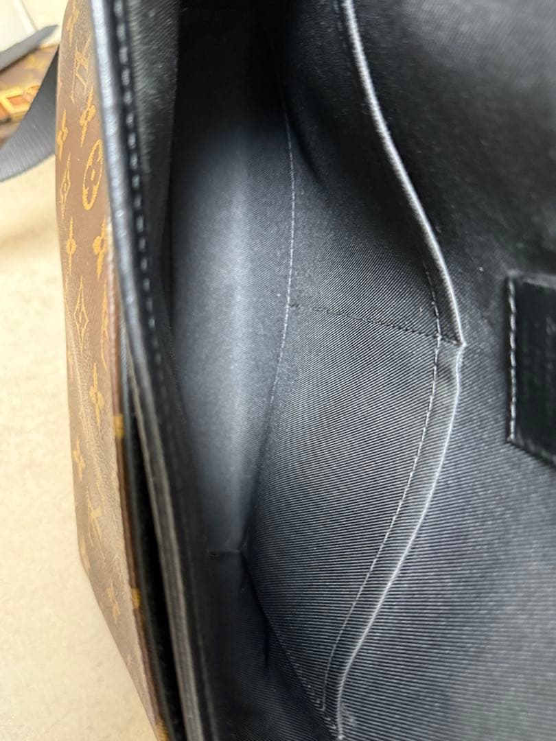 ルイヴィトン モノグラムマカサー マグネティック・メッセンジャー M45557