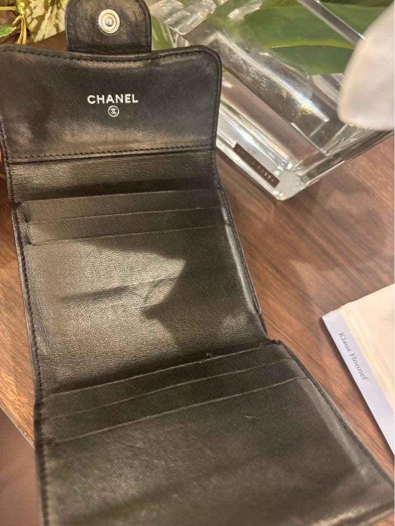 CHANEL ブラック マトラッセ　 二つ折り財布　コンパクト　正規品　美品