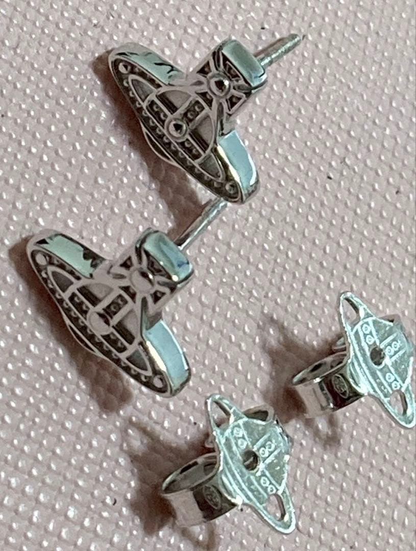 ヴィヴィアンウエストウッド　シルバー925オーブピアス