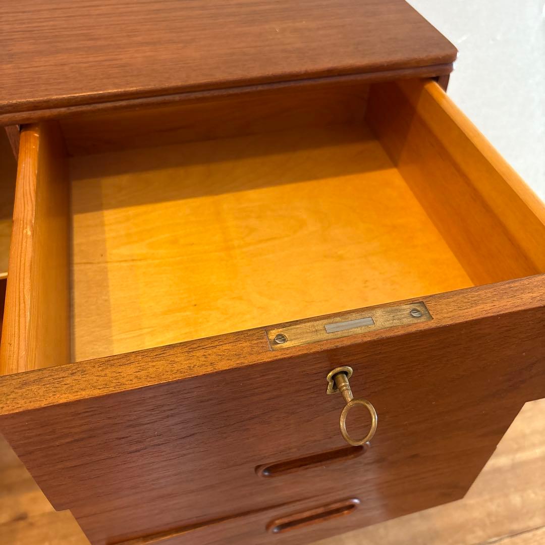 【1970's ビンテージ家具】北欧 デンマーク チーク材 チェスト*送料込