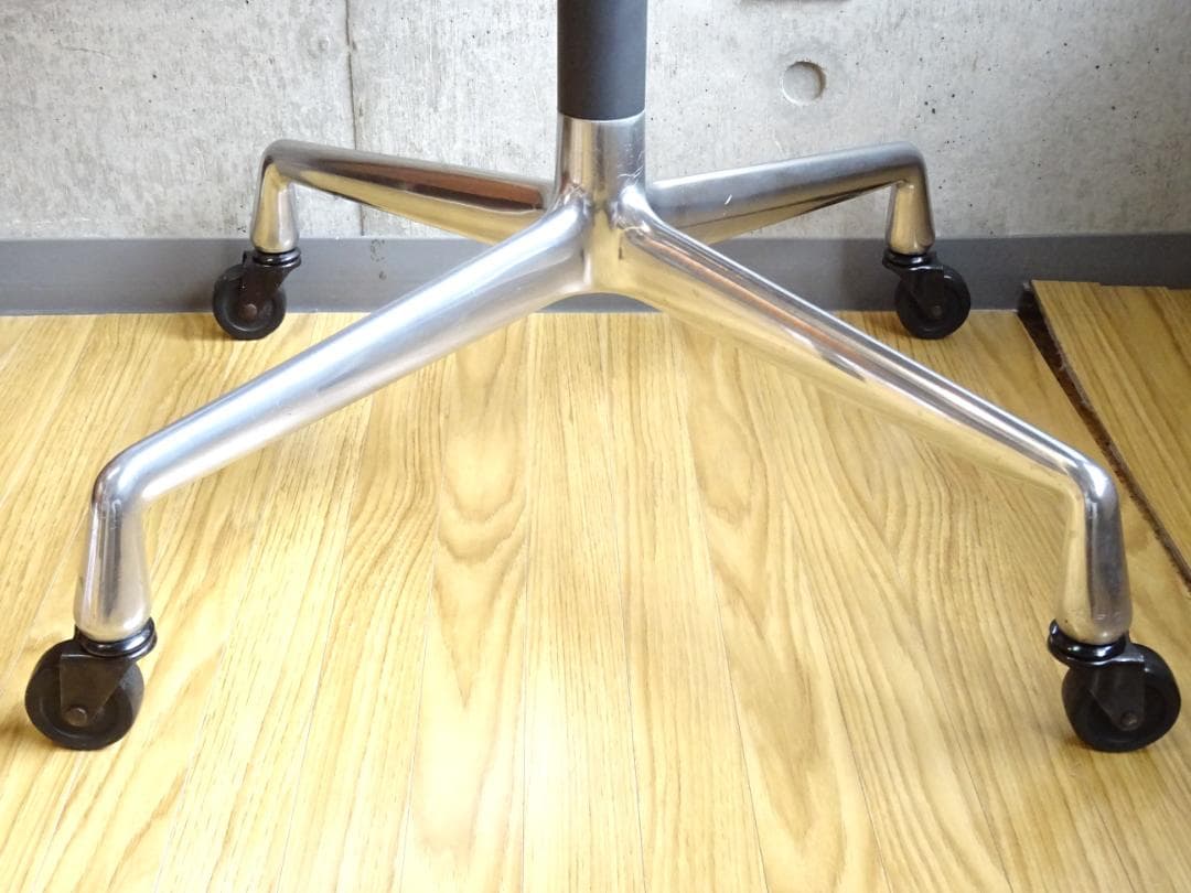 ■希少品■ herman miller ハーマンミラー社製 キャスターテーブル