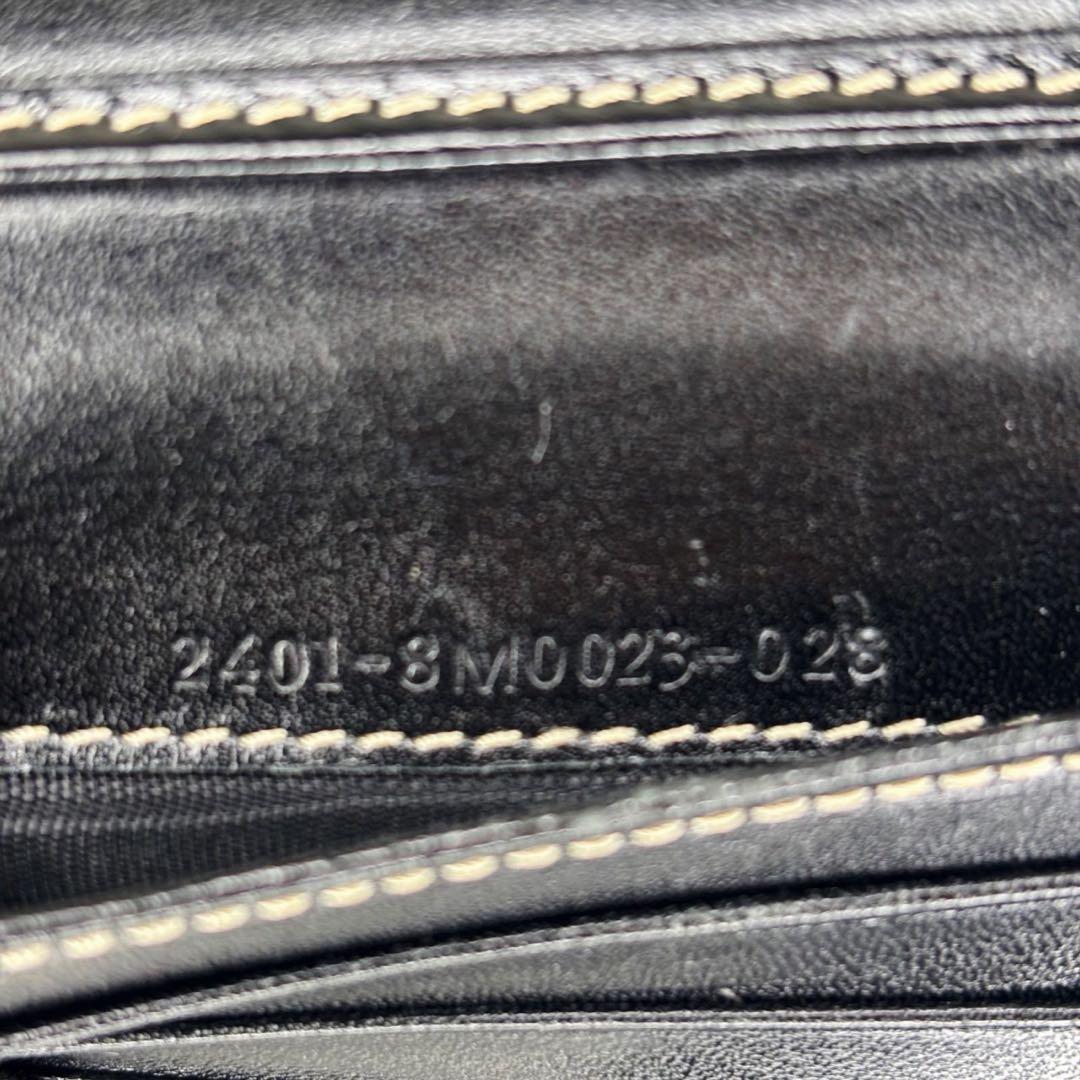 極美品　FENDI フェンディ　財布　二つ折り　M05