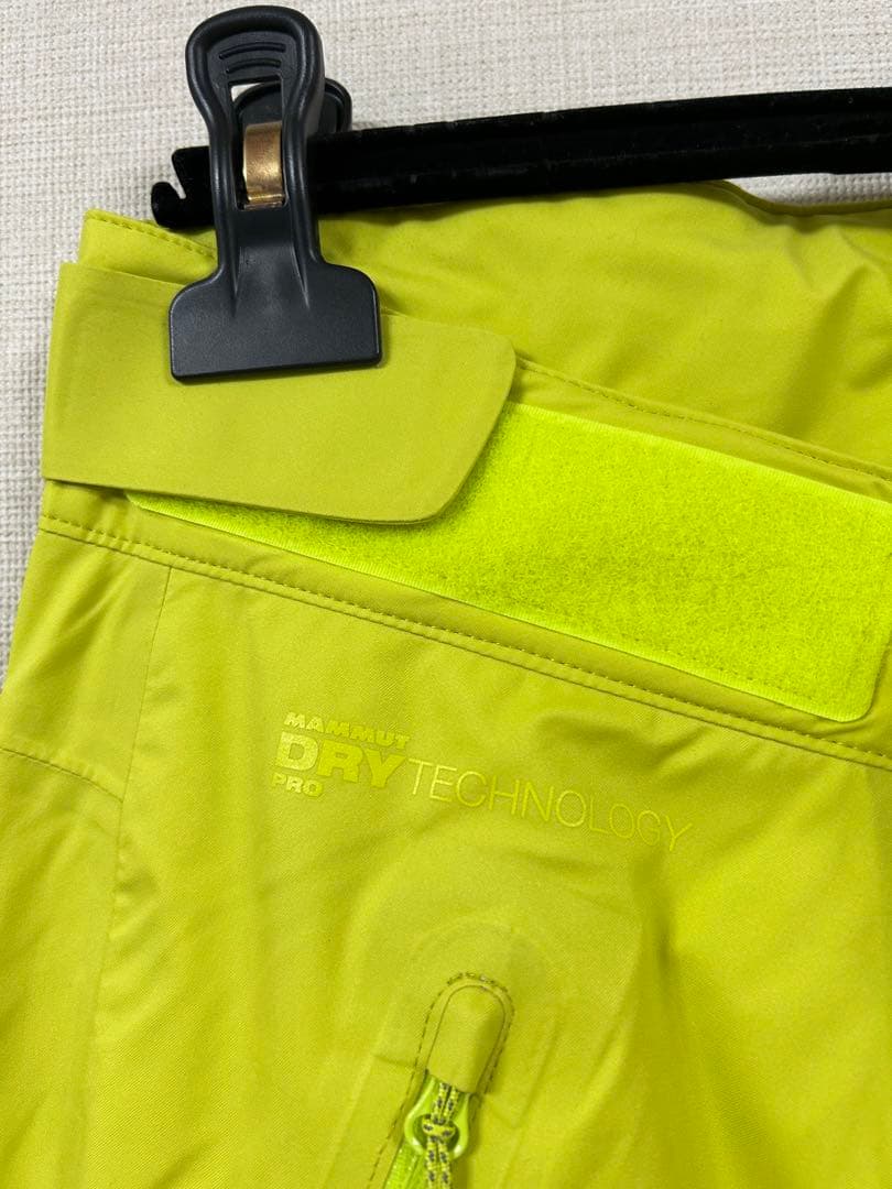 ☆新品タグ付☆ マムート　スノーシャワーパンツ　メンズ　Mサイズ
