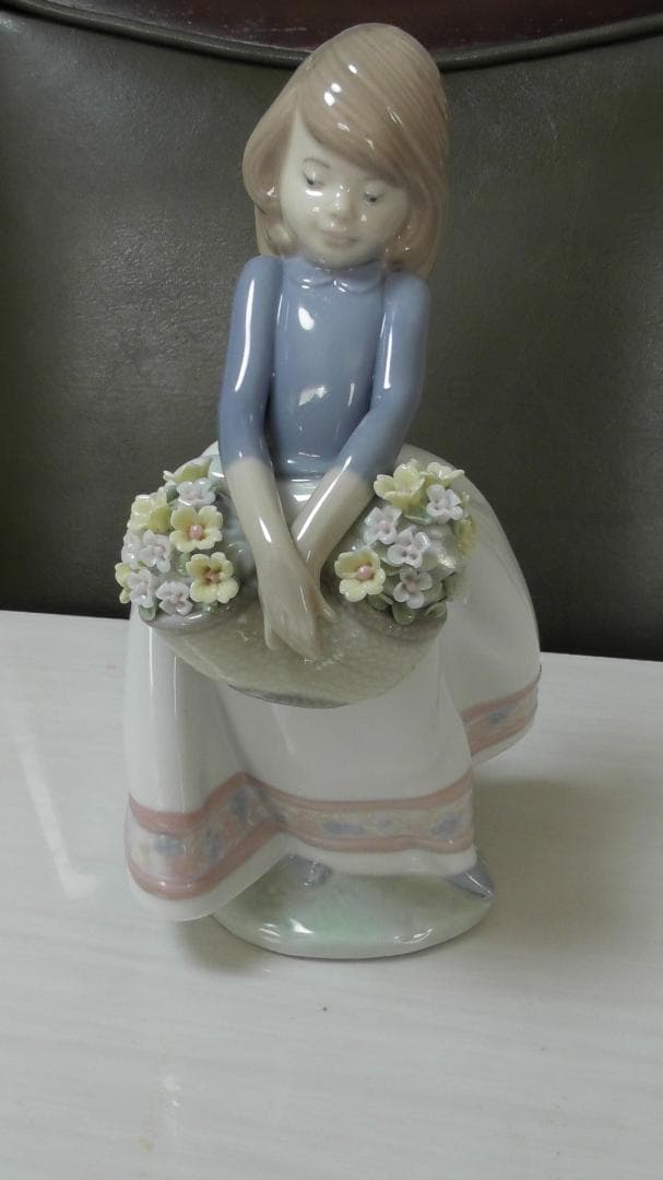 LLADRO　リヤドロ【五月の花】３　リアドロ　インテリア　陶器　 L417