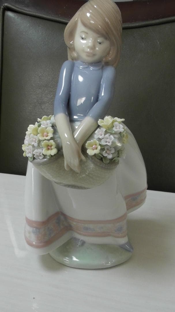 LLADRO　リヤドロ【五月の花】３　リアドロ　インテリア　陶器　 L417