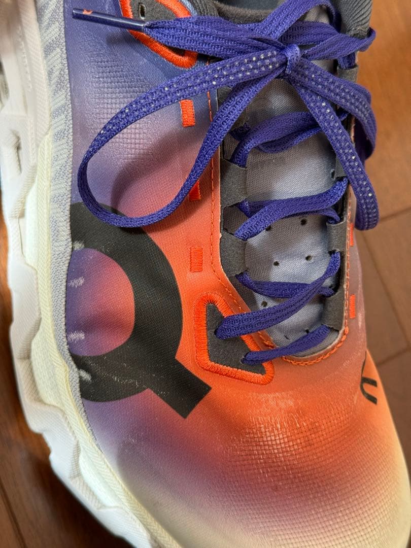 On running Cloudmonster Hyper 限定プリズム26.5