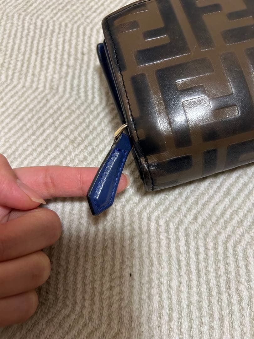 ス*ミ様 FENDI 二つ折り財布 FFロゴ ブラウン/ブルー 箱付き