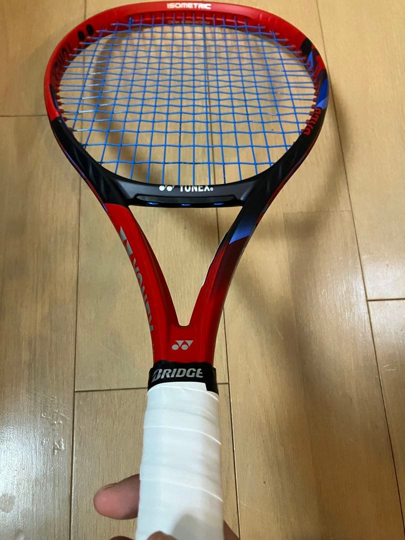 Yonex Vcore100 2023 グリップ2 (ポリツアープロ貼り立て)