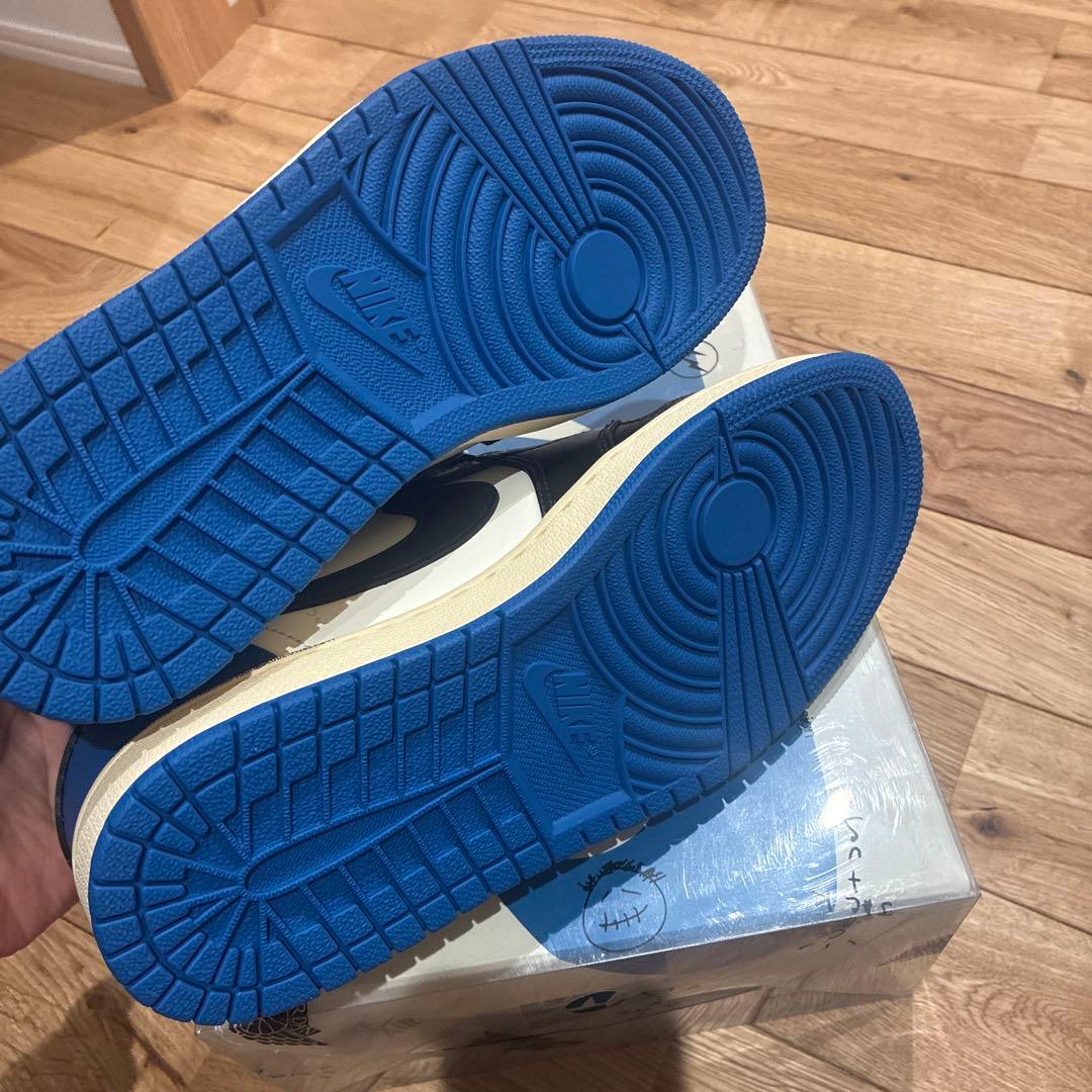 トラヴィススコット　ナイキ　フラグメント