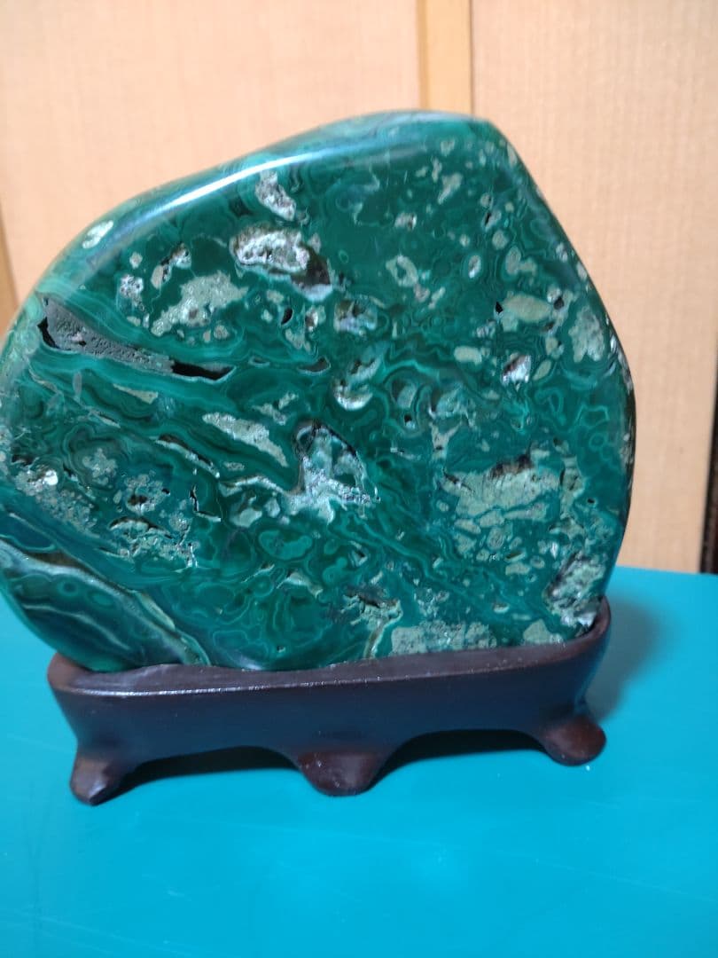 天然石/孔雀石 マラカイト 約1119g原石鑑賞用