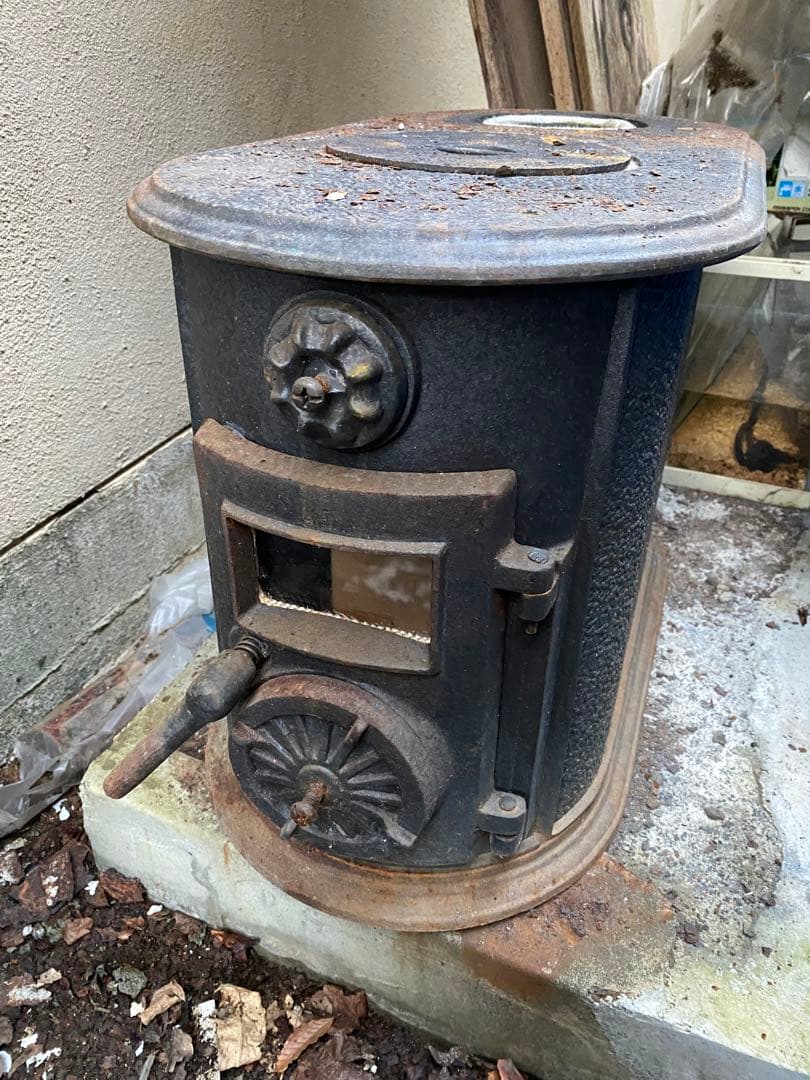 鋳鉄製小型薪ストーブ