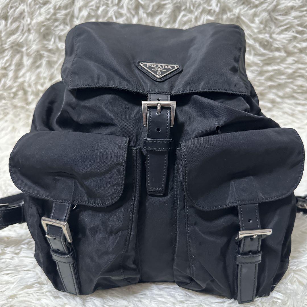 【大人気】PRADA リュック 黒 バックパック ナイロン 三角ロゴ 正規品