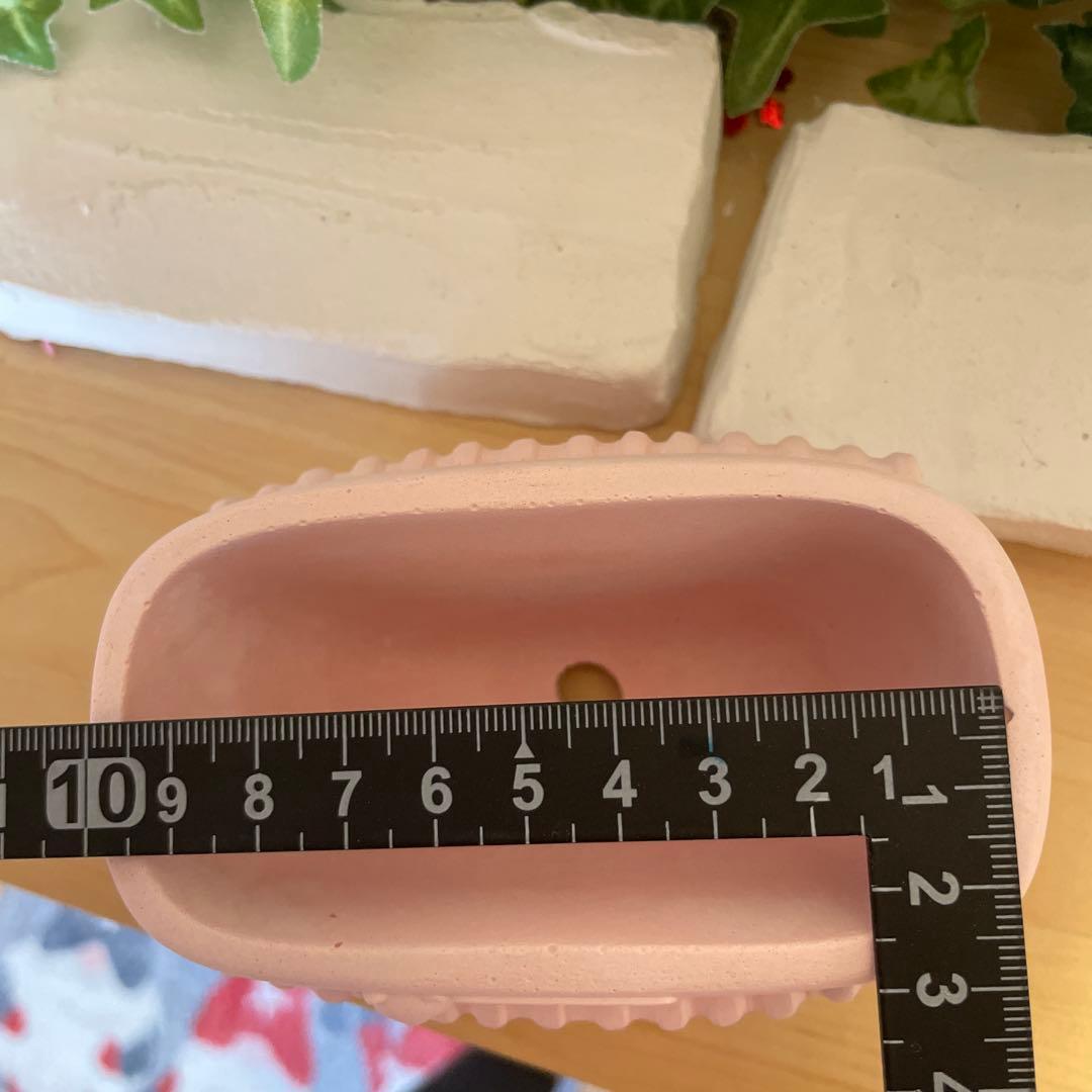 336★bakery鉢　モルタル雑貨　（お任せ植物付き）474