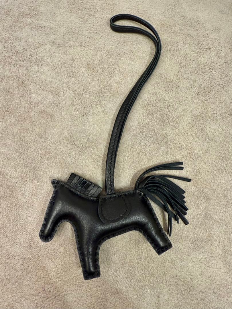 美品　エルメス　ロデオ　ソーブラック　チャーム