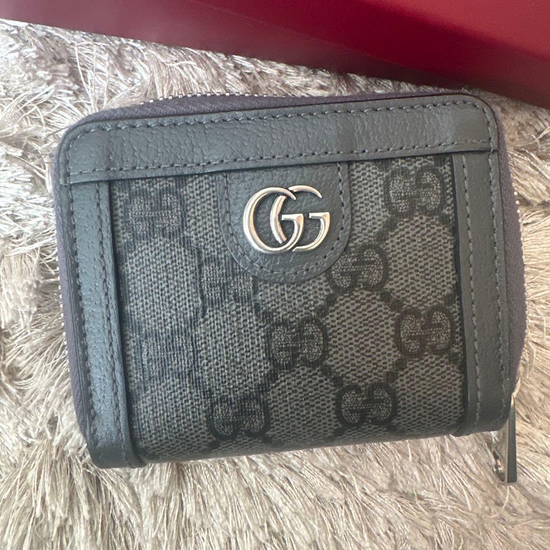 GUCCI グレー GGパターン 二つ折り財布