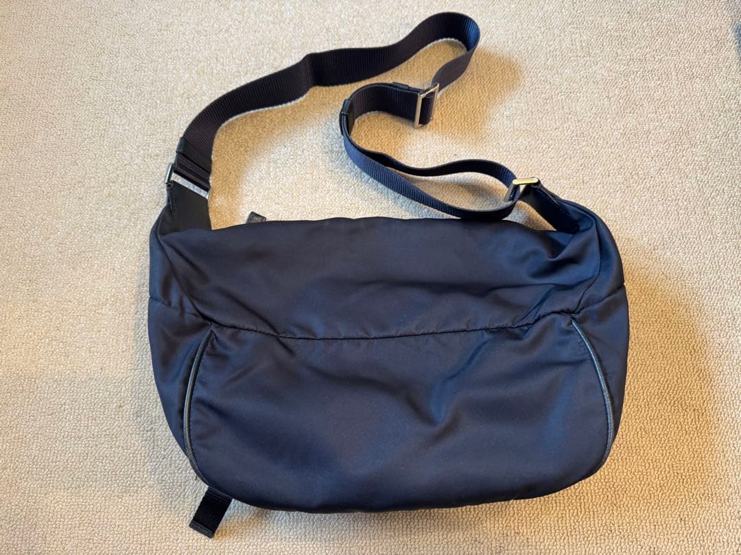 プラダ　PRADA メッセンジャーバッグ