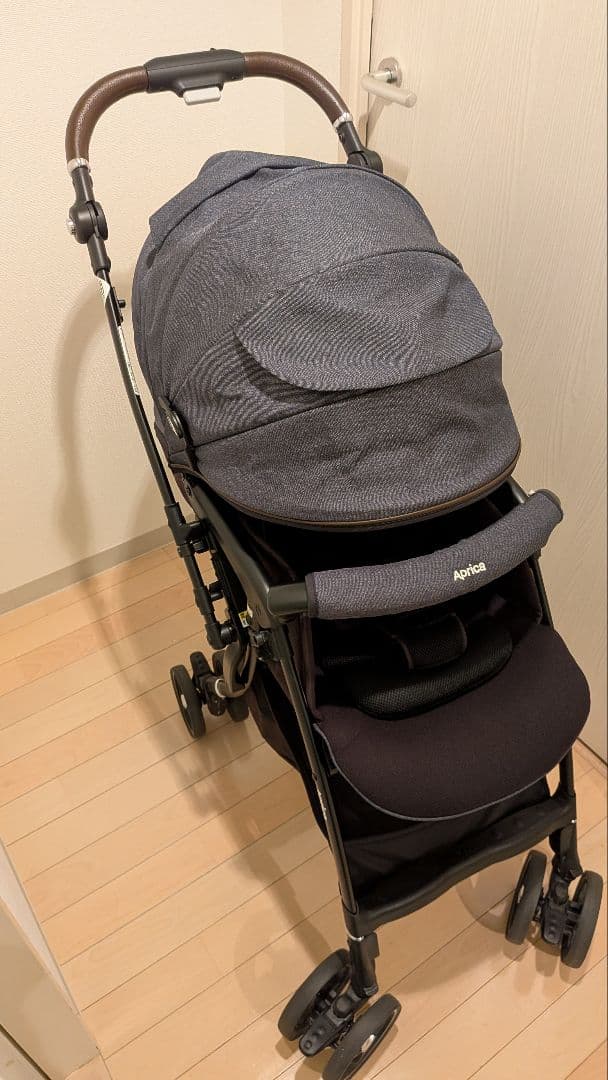 ラクーナクッションフリープラス ネイビー 2022年12月購入