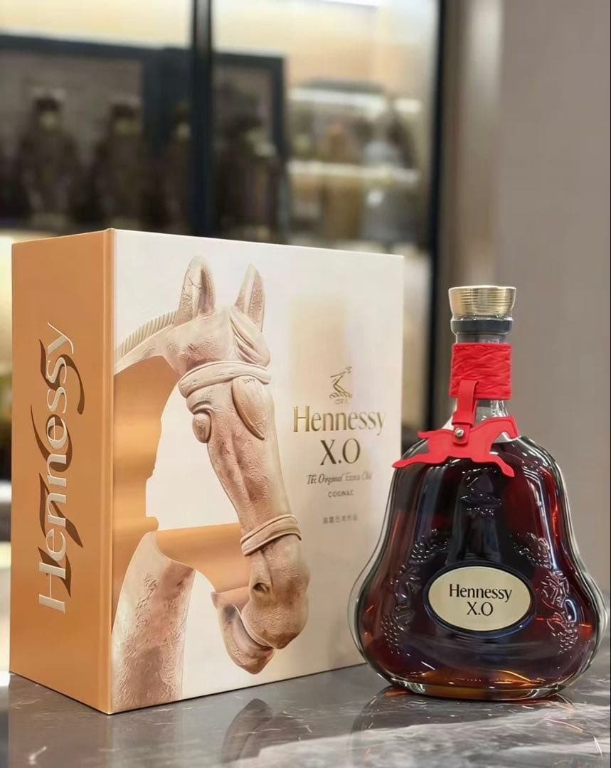 Hennessy X.O コニャック Xu Zhenデザイン馬干支