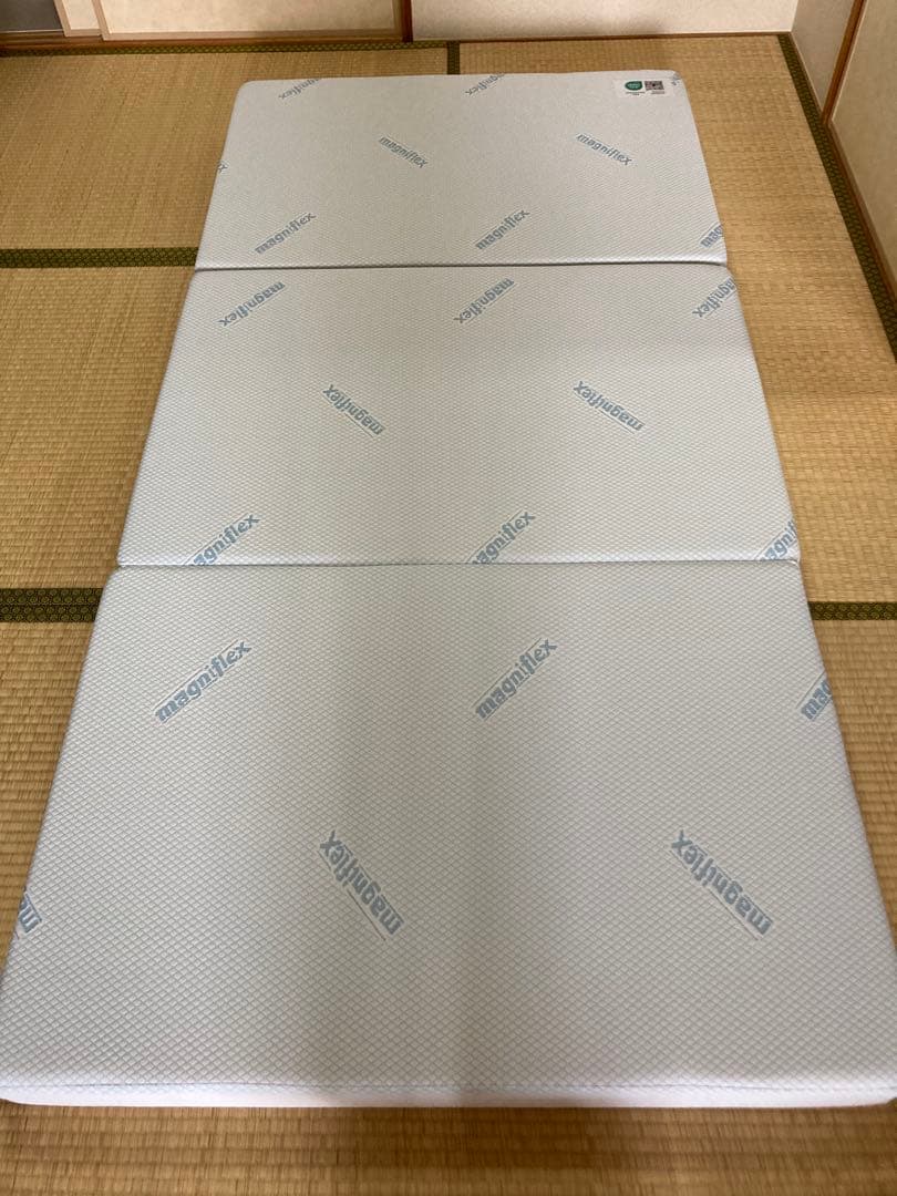 【ちろ】マニフレックスDDウィング　三つ折りマットレス　シングルサイズ