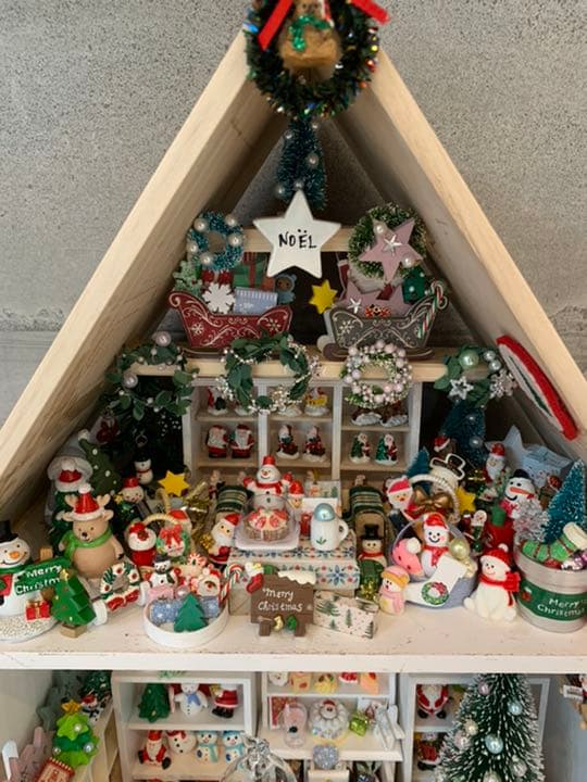 ドールハウス　ミニチュアクリスマスショップへようこそ