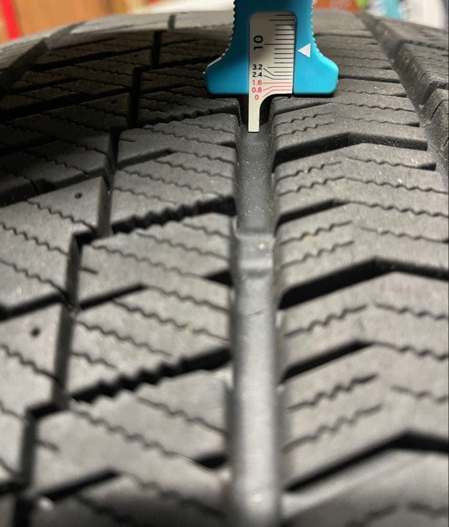 ブリヂストン　 ブリザック　VRX2 225/45R19 4本セット　手渡し可