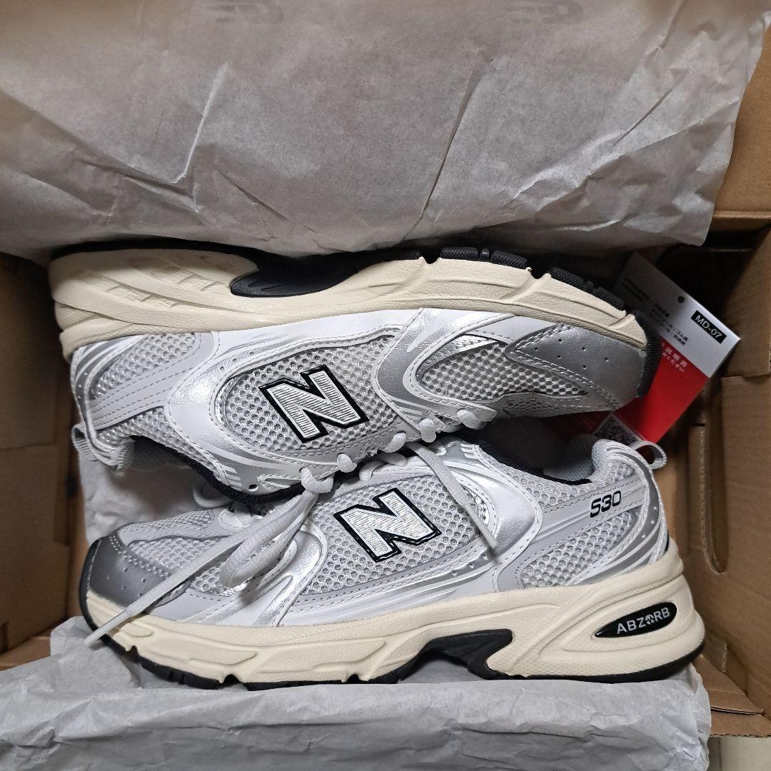 【美品】ニューバランス530TA 23㎝ベージュ/シルバー/ホワイト