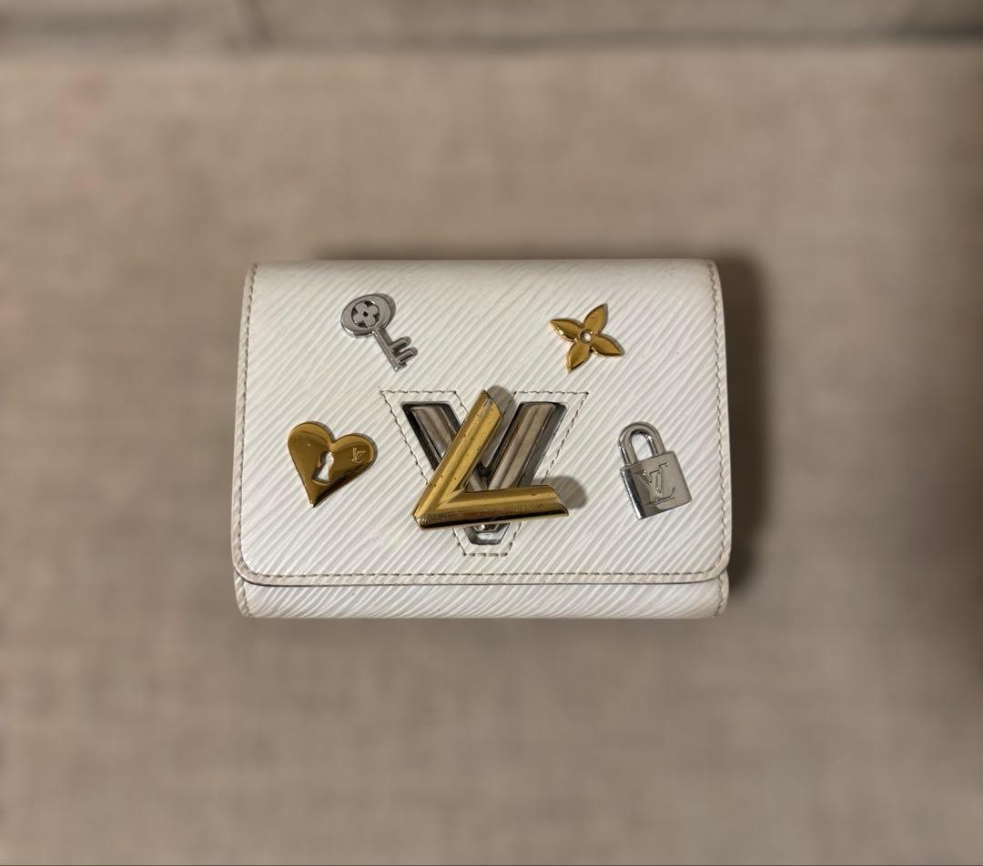 Louis Vuitton 三つ折り財布 エピレザー ホワイト 限定・廃盤モデル