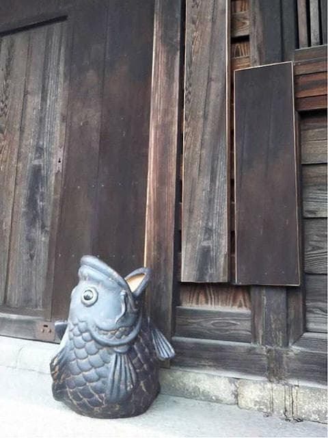 鯉の傘立て/陶器製/鯉の傘置き/置物/鯉/コイ/玄関オブジェ