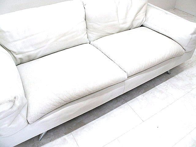 エンツォダンブロシオ×ルカ・スカケッティ「ED1031」総革ソファ　約81.9万