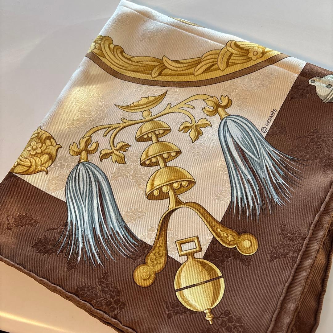 シルク スカーフ 馬車と人物 デザイン