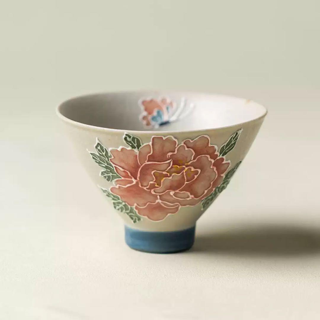 花柄 飯碗 円錐形