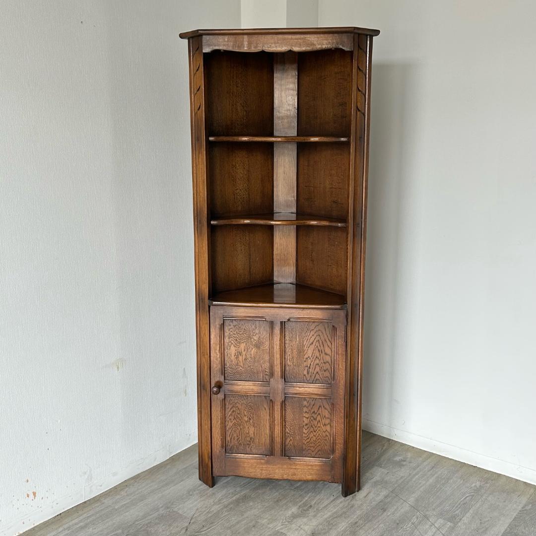 イギリス アンティーク　家具 コーナーキャビネット　1950年頃 510A