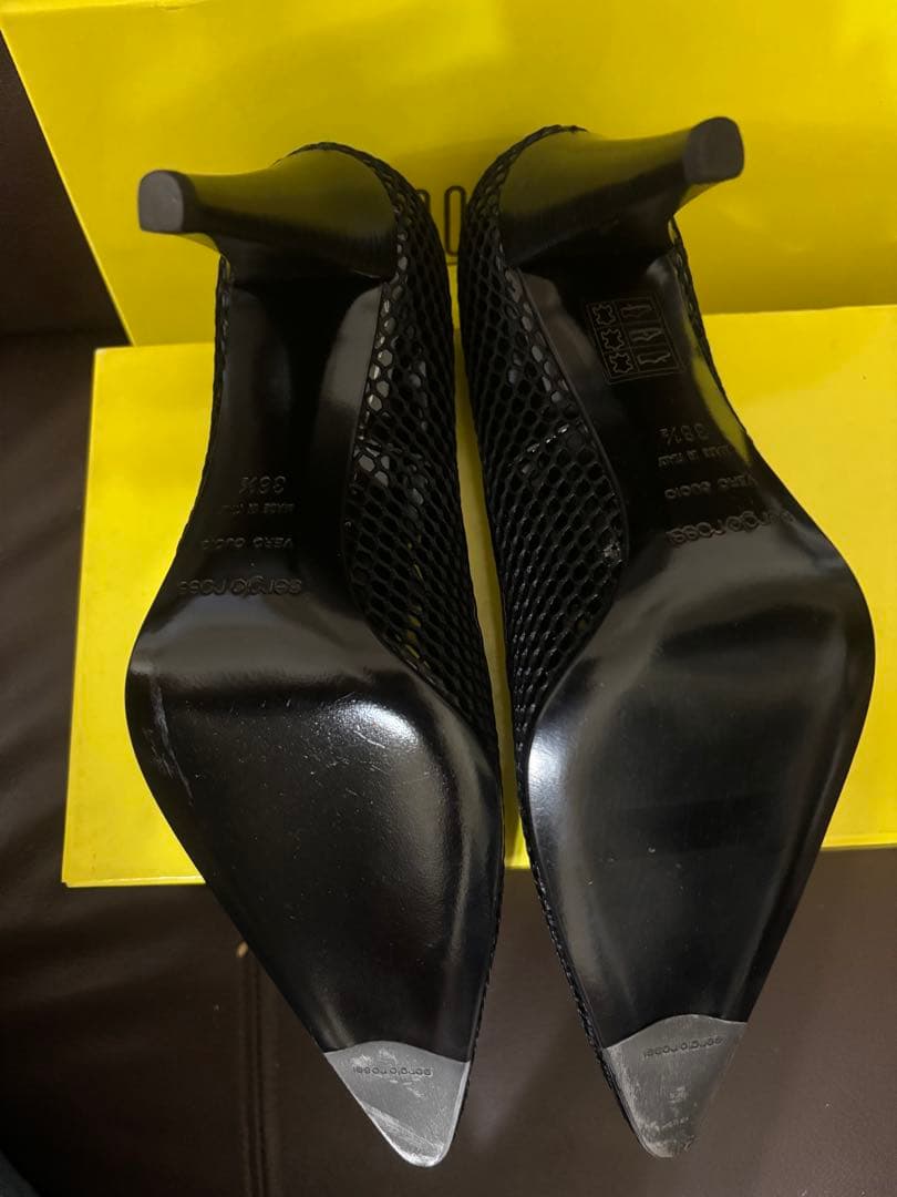 【新品未使用】セルジオロッシ　ブラックハイヒール