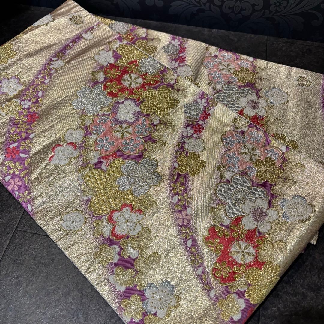 美品　総絞り　淡色　金駒刺繍　花模様　逸品　振袖　フルセット 振り袖