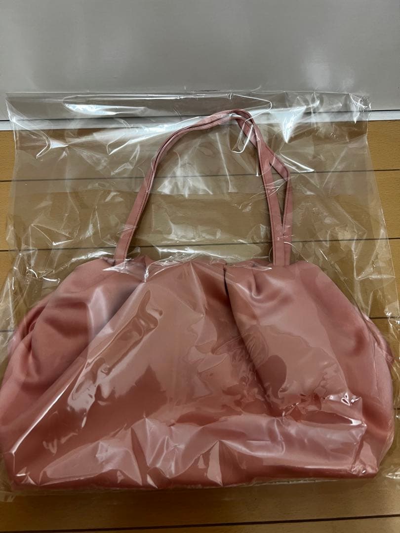 新品未使用⭐︎yori⭐︎ファミリア⭐︎コラボ　ピンク トートバッグ