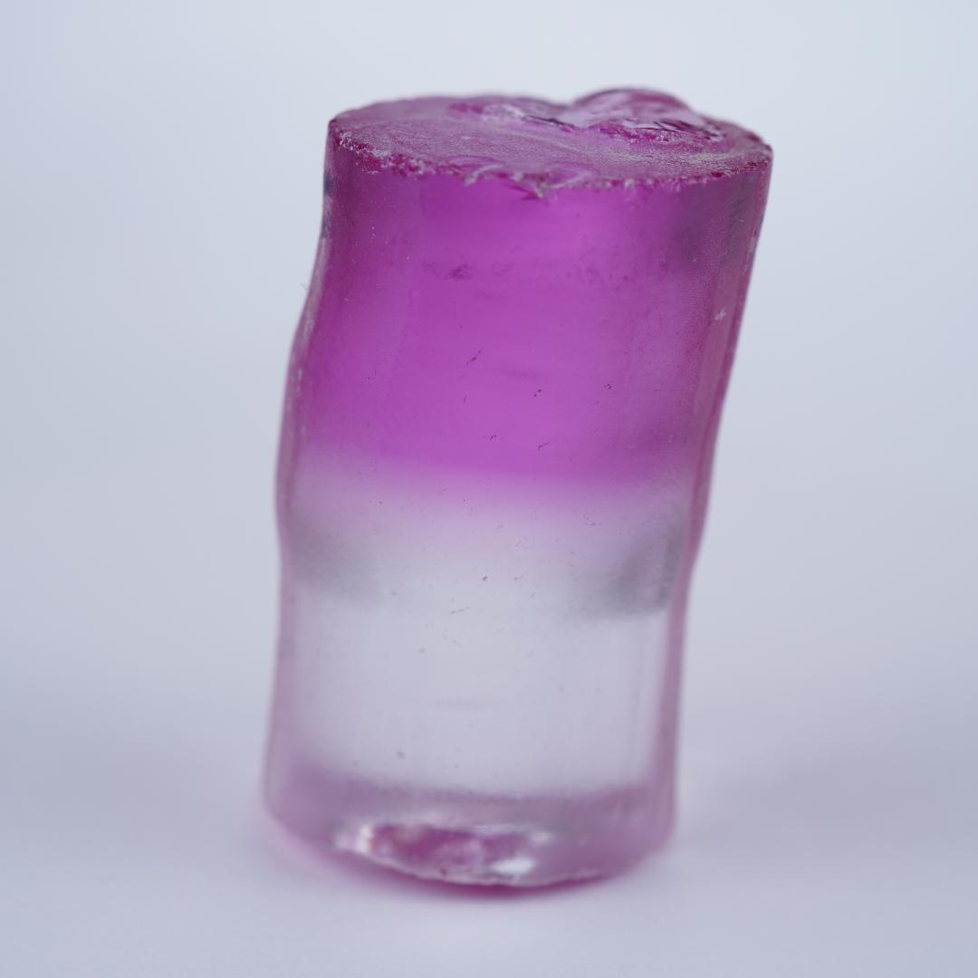 合成バイカラーサファイア　原石