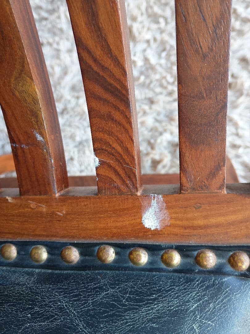 曲線が美しい優雅なクラブチェア オットマン