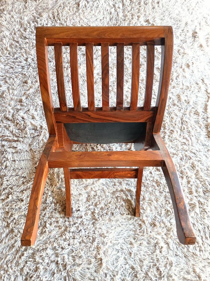 曲線が美しい優雅なクラブチェア オットマン