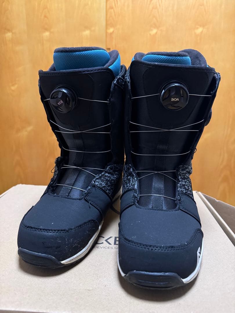 ナイデッカーNIDECKERスノーボードブーツ BOAシステム