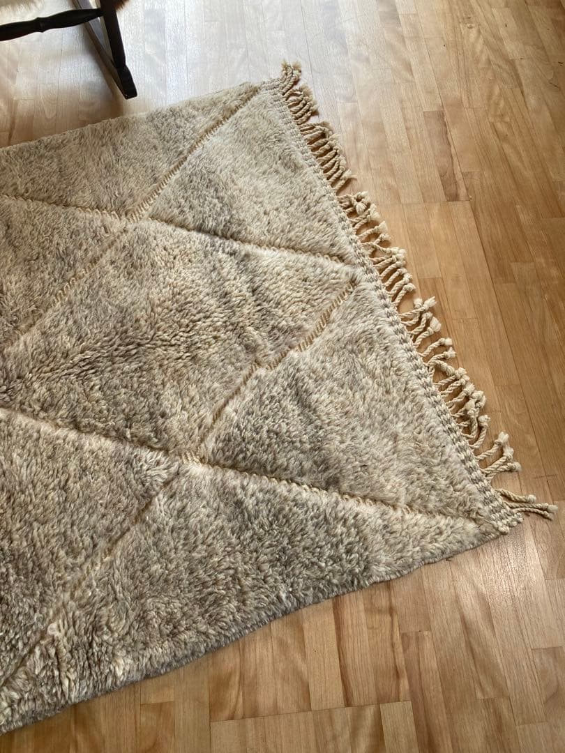 【モロッコ直輸入】ベニワレン手織りラグ　一点物