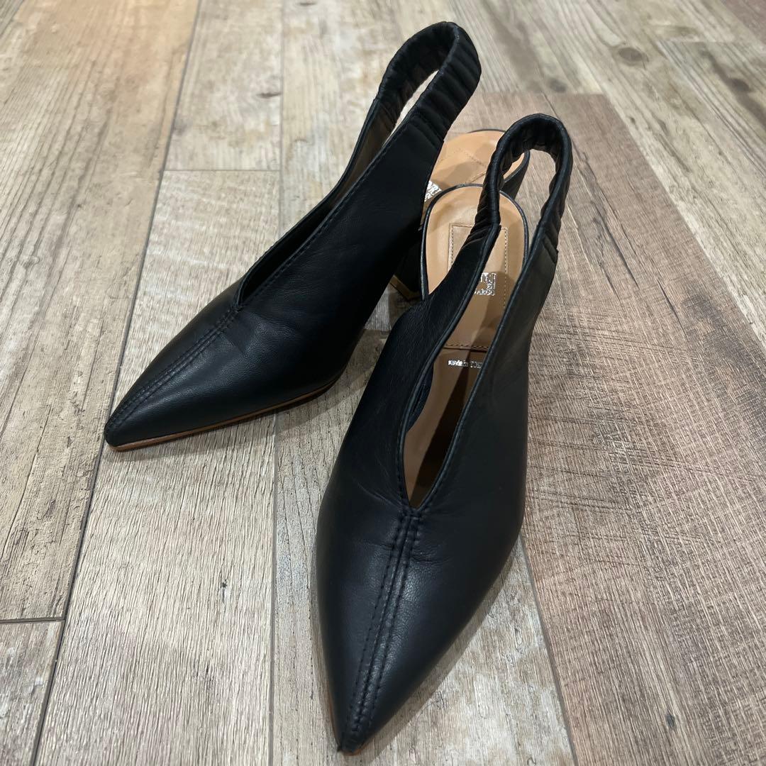 HENRI EN VARGO ポインテッドトゥ ヒールパンプス36