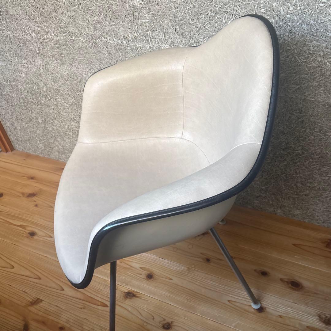 イームズ　アームシェルチェア　ハーマンミラー